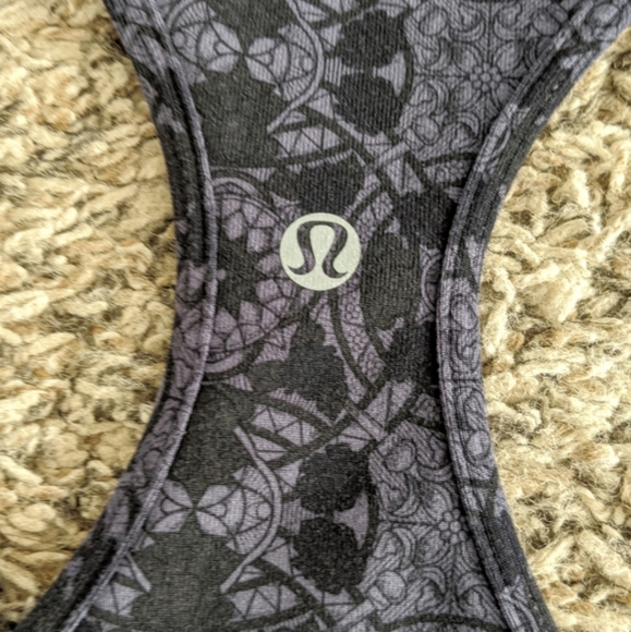 Lululemon Racerback Tank - Size 6 - Picture 2 of 7